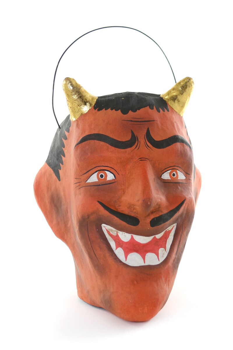 Mischivious Devil Bucket